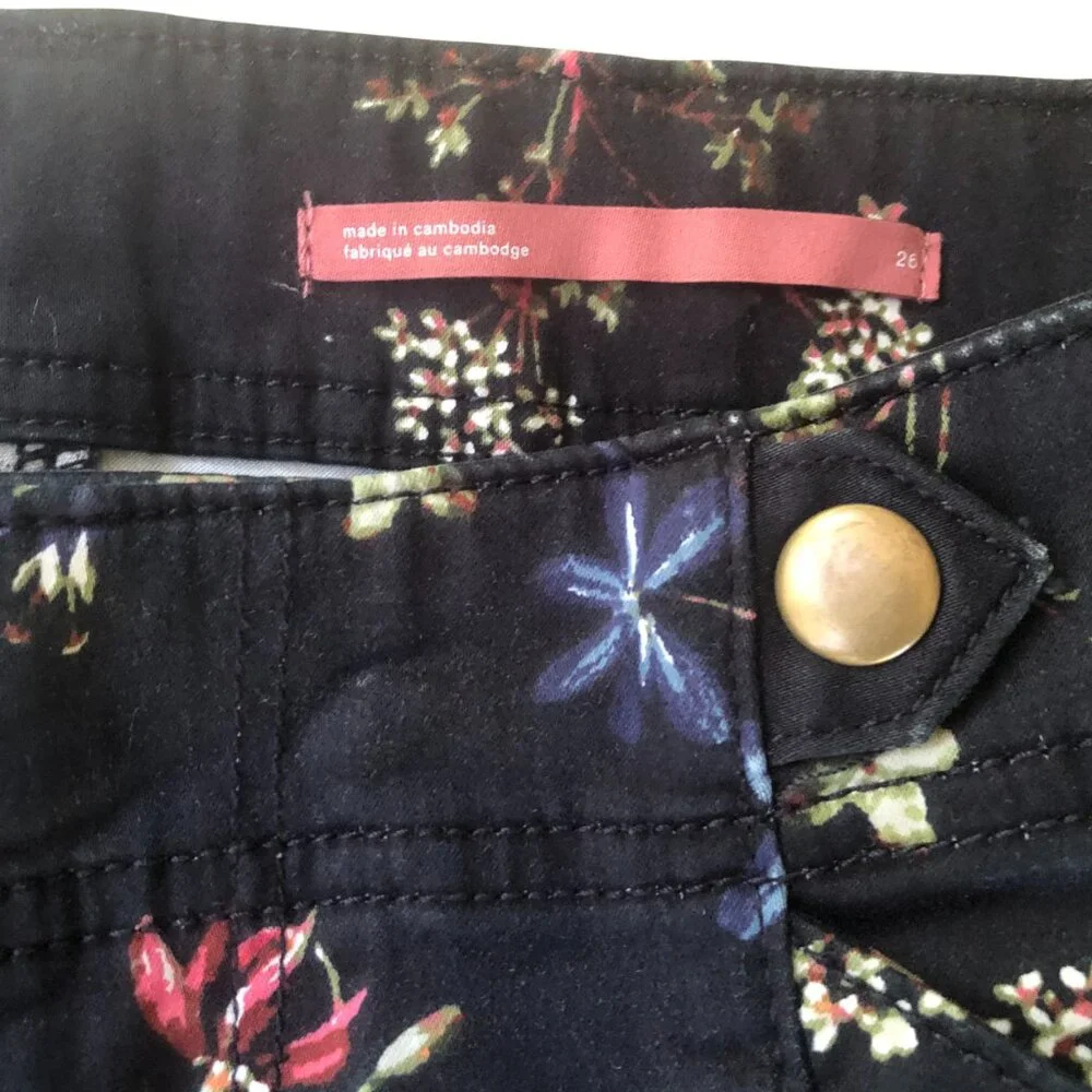 Pilcro Anthropologie Demilune Boot Floral Pants Sz 26 Black Multicolor MidRise - Picture 5 of 7